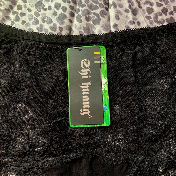 Lingerie set - Picture 4 of 4